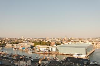 2 Bed - Leeward House by Pureserviced - Plymouth - 2
