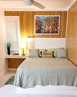 Delightful Cottage with Fire Pit, Screened Equipped Porch and Lake Views in Texas - Karnack - 6