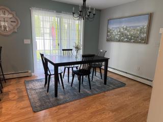 Huge Modern Townhome 10mins to Beach - 6