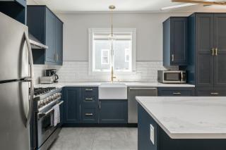 Intown Wave Modern Luxury in Downtown Portland - 3