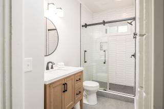 Intown Wave Modern Luxury in Downtown Portland - 1