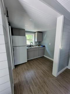 Romantic Glamping Getaway Perfect for Quality Time with Your Partner: Cute Tiny House near Owensville, Missouri - Owensville - 5