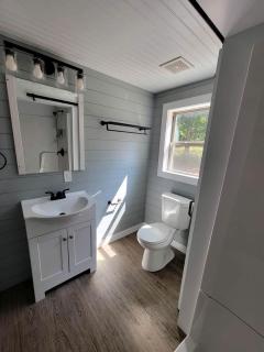 Romantic Glamping Getaway Perfect for Quality Time with Your Partner: Cute Tiny House near Owensville, Missouri - Owensville - 3