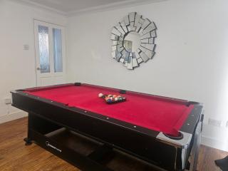 Cozy Retreat in Bridgend with 3 Bedrooms - Bridgend - 7