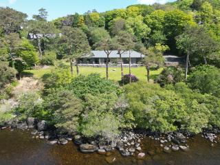 Caragh Lake House - Lakefront Escape and Sauna - Killorglin - 0