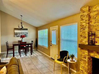 Katy Hideaway - Charming 3 BDR - Katy - 3