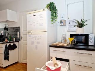 Prime location amazing king bed colorful oasis - Bergen - 3