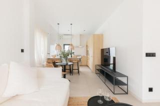 Spacious villa with private pool & garden for 4 - La Cañada - 1