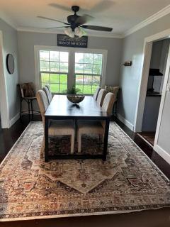 Spectacular Secluded Cottage in Round Top, Texas - Carmine - 2