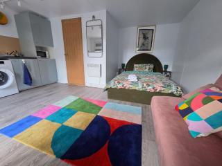 Secret Garden Studio - Eltham - 5