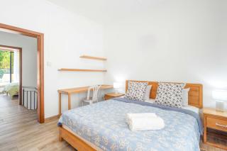 Serenity Suites 1, new apartment with pool by IHR - 5