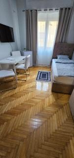 Knezevic resorts - Atene - 0