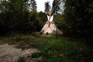 Peaceful Glamping Vacation in the Woods: Cute Pet-Friendly Teepee by the Payette River near Boise, Idaho - - 4