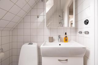 Charming topfloor APT in middle of Visby - Visby - 2