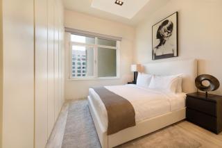 Maison Privee - Chic Yas Island Escape with Iconic Ferrari World Vws - Abu Dhabi - 5