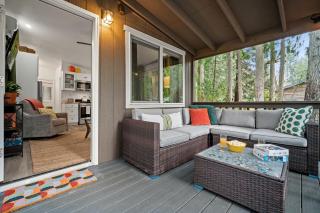 Tranquil, Creekside Cabin in the Forest of Sequim, Washington, Perfect for a Glamping Getaway from Seattle - 4
