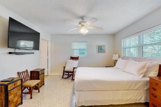 The Beach Nest - Cocoa Beach - 2