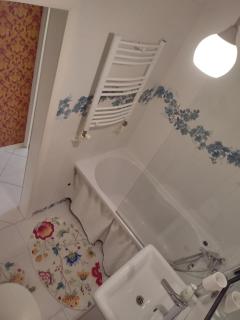 Cozy Chișinău City Centre 1-Bedroom Apartment - Chişinău - 3