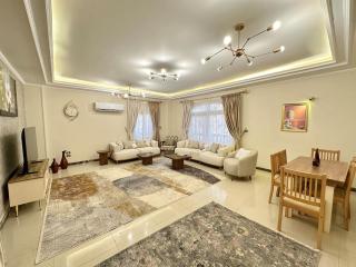 Royal Apartment with Garden - 0
