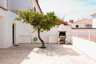 Altura House by LovelyStay - Altura - 0