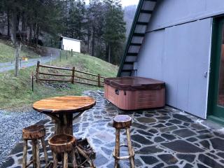 Impressive Barn with Hot-tub and Petting Zoo in Sugar Grove, North Carolina - Sugar Grove - 7