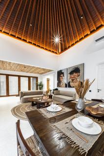Luxury Villa Living - Big Pool, Beautiful Interiors, Best Location - Ubud - 6
