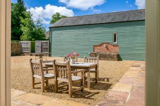 Priory Courtyard - 3 Bedroom Countryside Escape - - 5