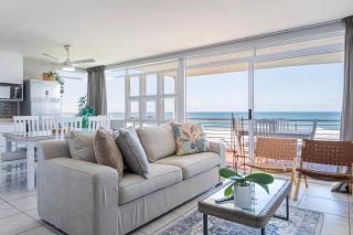 Ocean Pearl at Chakas Cove - Beachfront Apartment - Ballito - 3