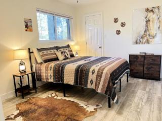 Mount Ida Family Getaway: Pet-Friendly Cabin with Game Room in Arkansas - Mount Ida - 3