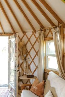 Delightful and Homey Yurt For Scenic Hiking and Relaxing Views of Lake Travis and Lake Austin in Lakeway, Texas - Lakeway - 8