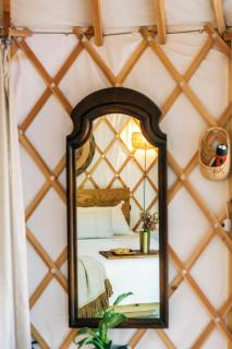 Delightful and Homey Yurt For Scenic Hiking and Relaxing Views of Lake Travis and Lake Austin in Lakeway, Texas - Lakeway - 4