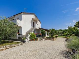 Apartment Olivo-2 by Interhome - 0