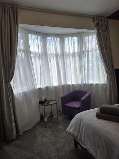 Double Room with Ensuite Bathroom - 5