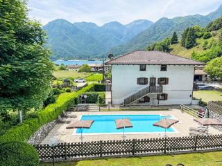 Apartment Dromaè-3 by Interhome - Mezzolago - 0