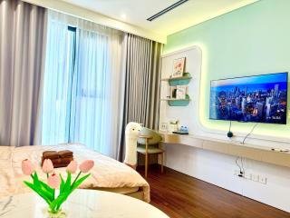Lux Suite 1BR - Breeze city view, Rooftop Pool & Private Fitness, Masteri A Vinhome Smart Hanoi - Mochie Homestay - Phú Thú - 1