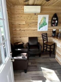 Magnificent Cabin Nestled Amidst Trees in Portage Lake, Maine - - 1