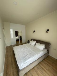 Bright & Airy Hideaway - 7