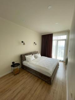 Bright & Airy Hideaway - 1
