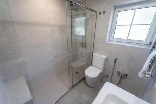 Oceanfront, swimming pool, jacuzzi - Lloret de Mar - 8