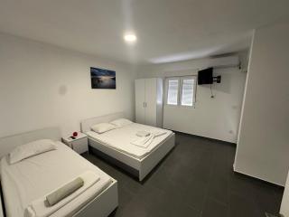Azure Vista Apartments - Bar - 0