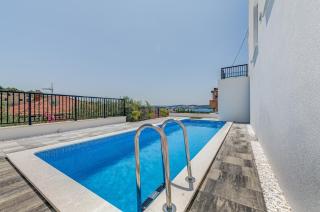 Luxury apart, beach, swimming pool, Okrug, Trogir - 2
