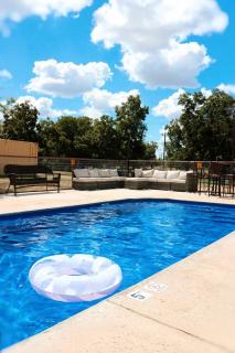 Amazing Aquatic Adventure for the Whole Family: Luxurious Safari Tent near Kingsbury, Texas - Marion - 0