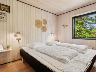 Holiday Home Ellinor - 300m from the sea by Interhome - Neksø - 5