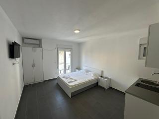 Azure Vista Apartments - Bar - 5