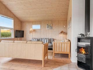 Holiday Home Dolma - 75m from the sea by Interhome - Løkken - 4