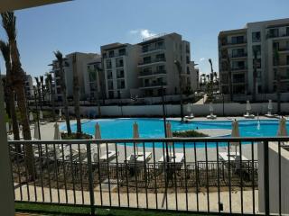 Heavenly stay big pool view - El Alamein - 9