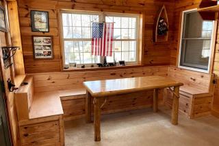Seaside Glamping: Perfect Cabin just Steps from Old Forge Public Beach, NY - Old Forge - 9
