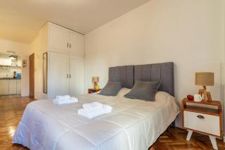 Estudio con dos camas individuales en Recoleta - Buenos Aires - 1