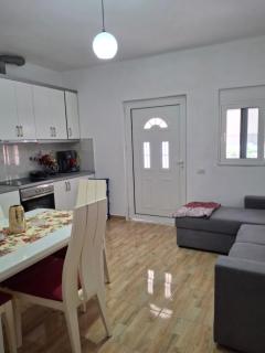 Relax Family Apartment - Saranda - 8