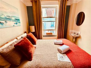 Bonjour Guest house - Alderney - 6